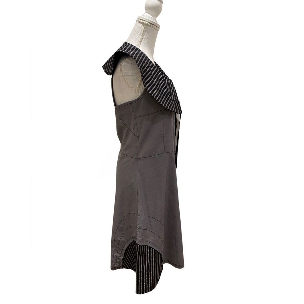 NWT $250 Sleeveless Knee-Length Striped Dress by Dzhavael Couture. Small - Picture 4 of 9